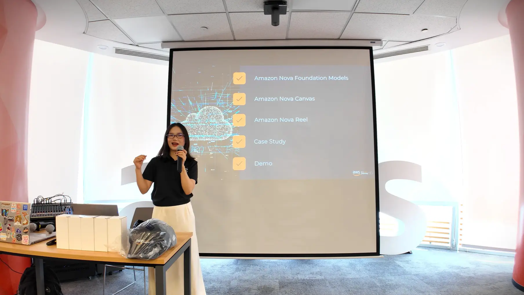 aws-women-in-tech_3