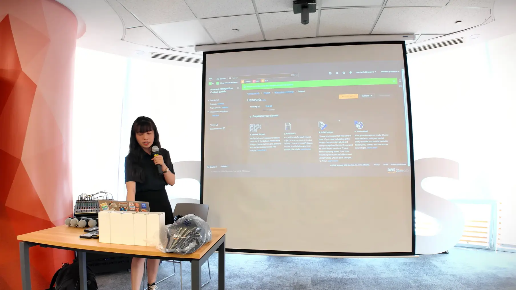aws-women-in-tech_4-1