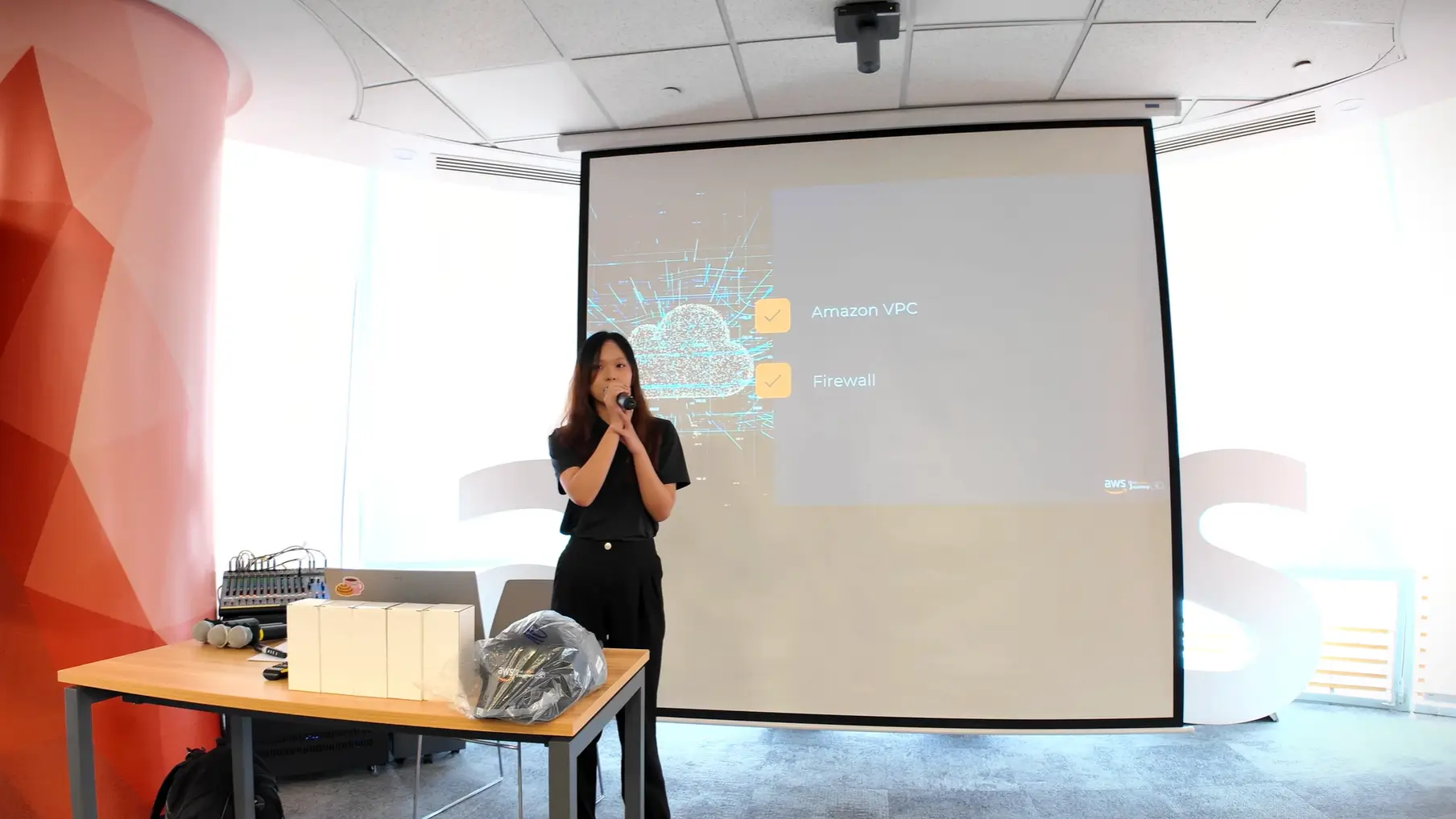 aws-women-in-tech_5