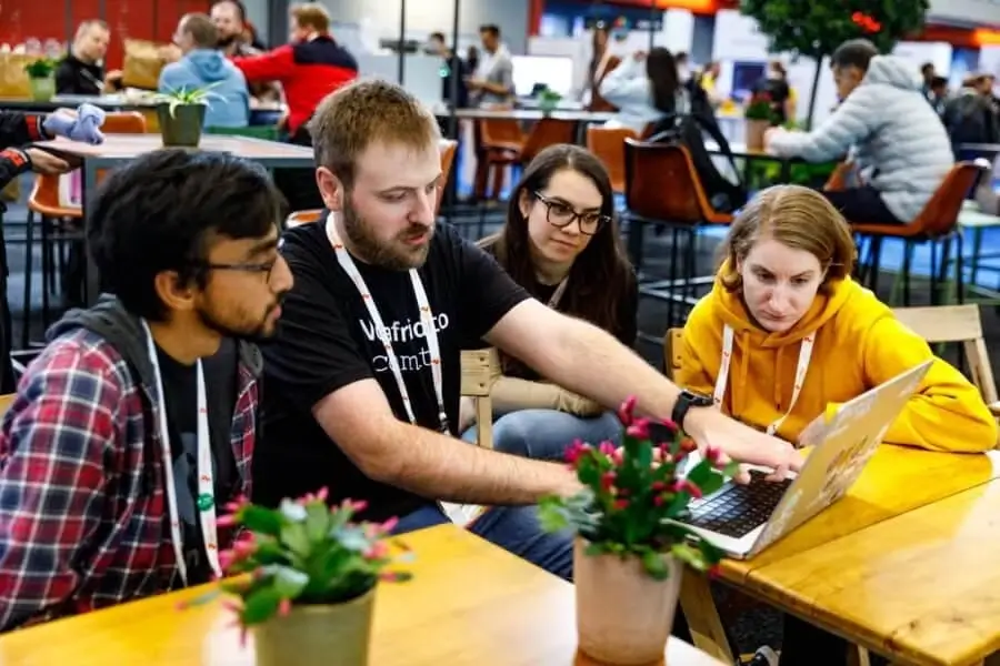 KubeCon Europe 2026: AI, platform và policy lên ngôi